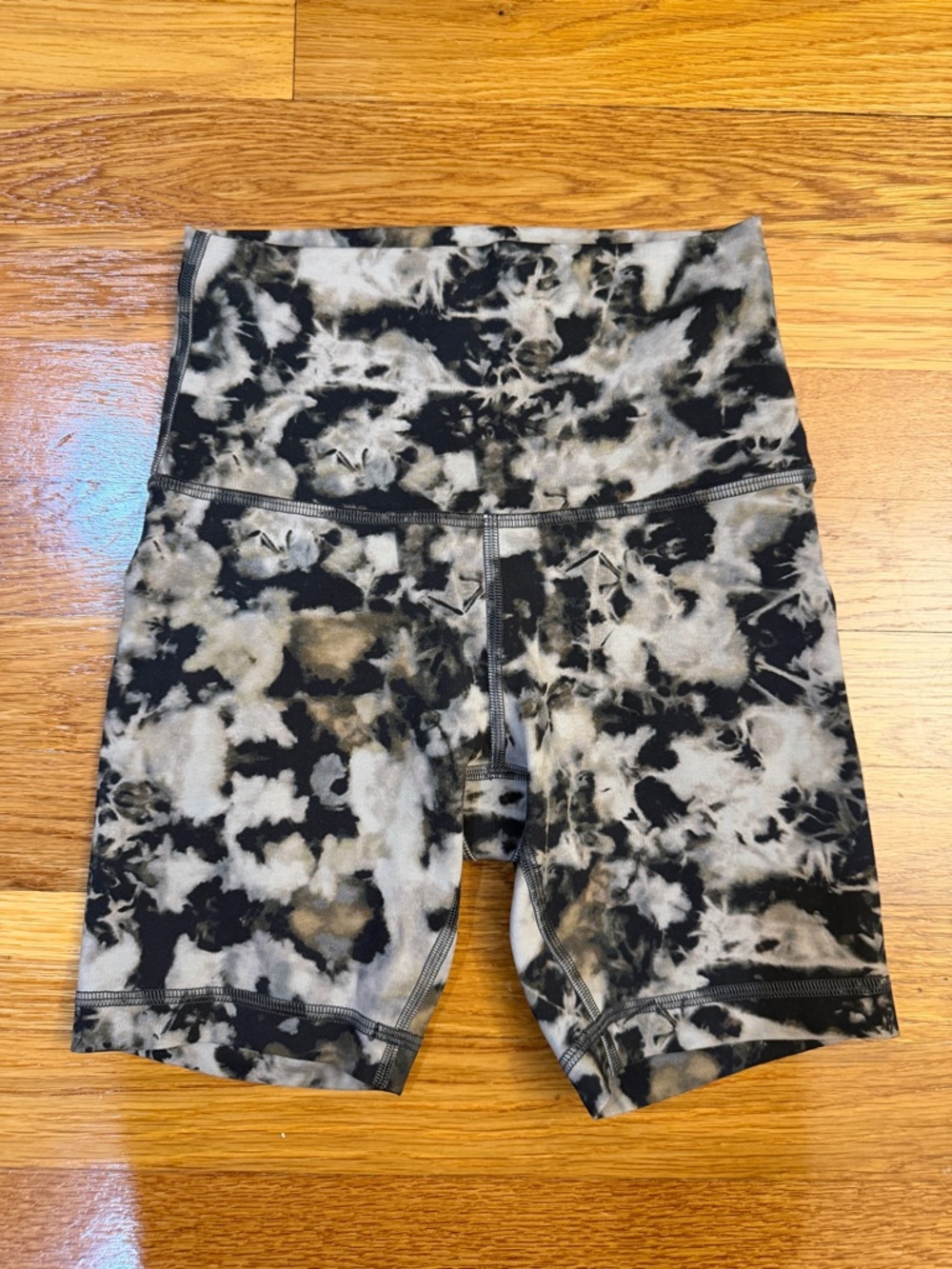 Lululemon Wunder Train High-Rise Short 6" Dispersed Light Raw Linen Multi - SZ 2